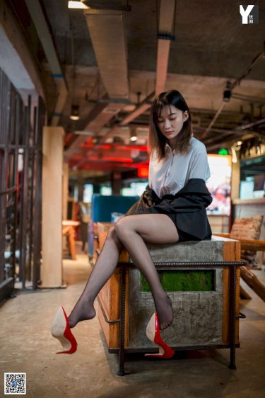 少年啊bgm房东太太是谁唱的